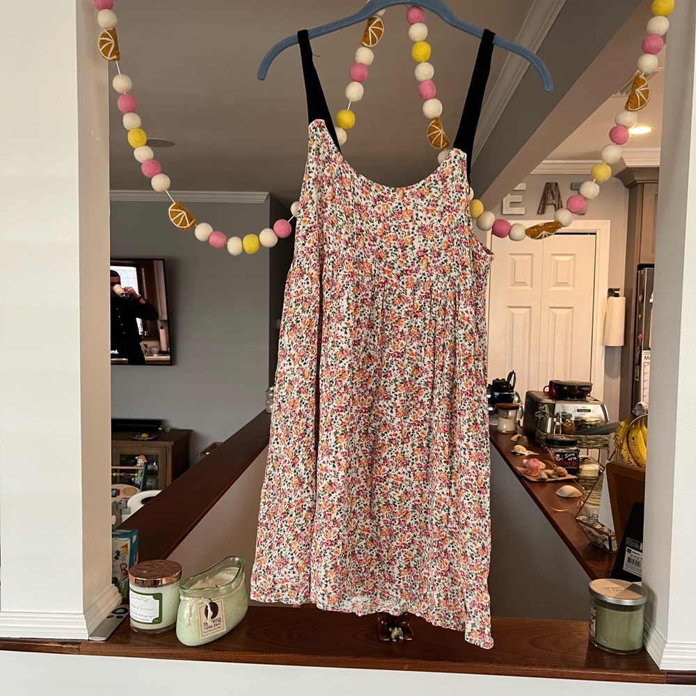 Volcom floral dress with adjustable straps size medium